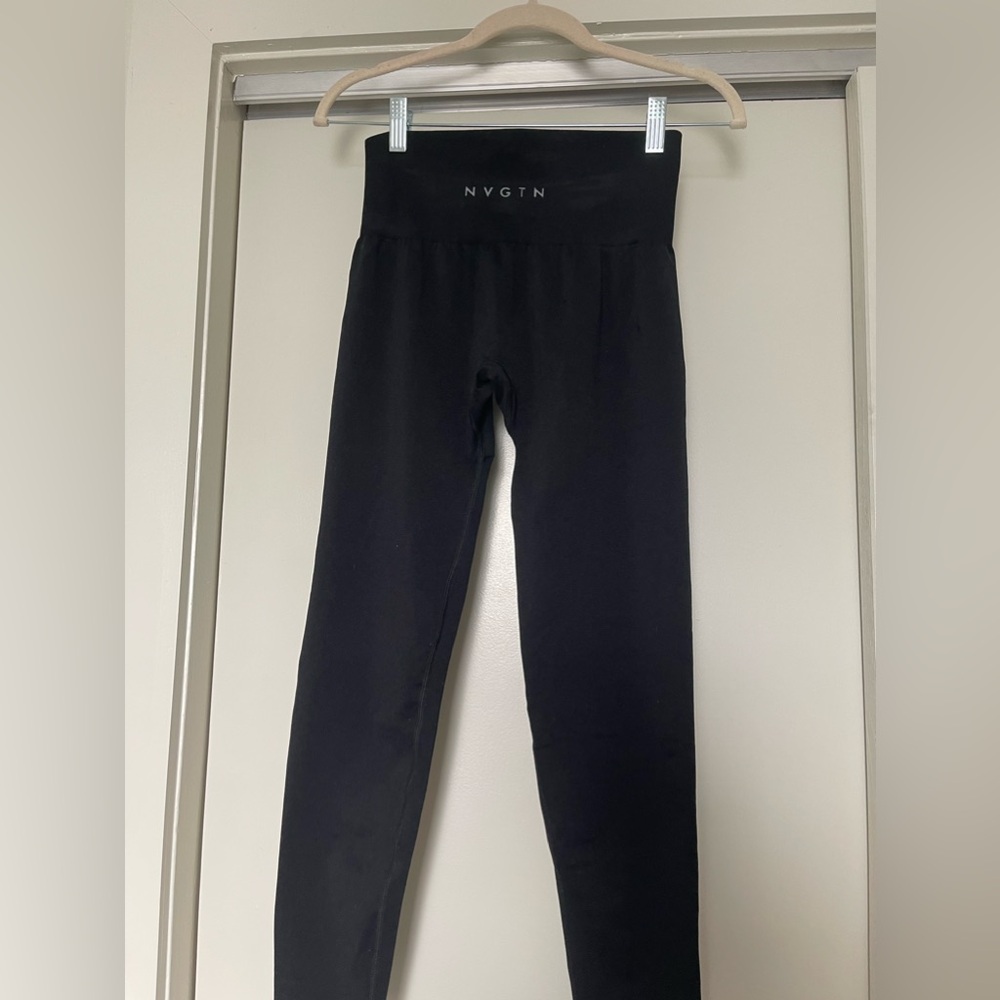 NVGTN small yoga pants